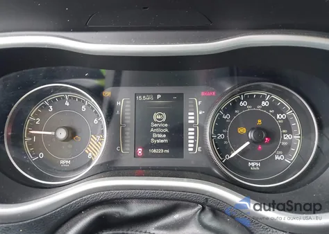 2014 Jeep Cherokee Latitude из США, поврежденный, VIN 1C4PJMCS3EW216803